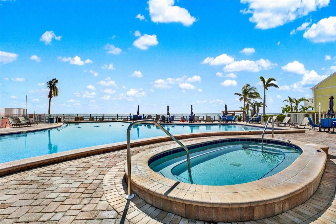5191 Salmon Drive Se, Unit D, Saint Petersburg, FL 33705 Photo