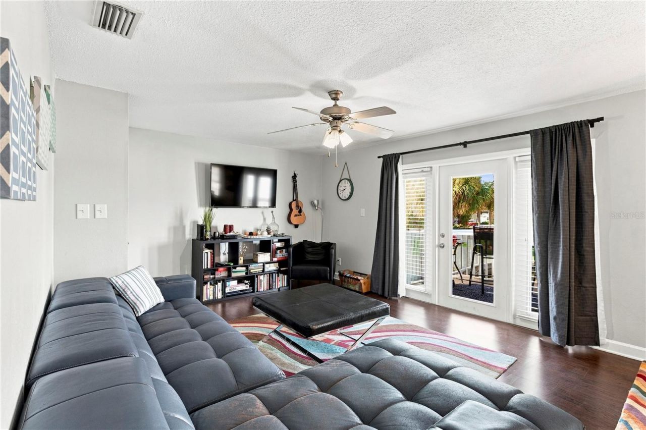 5191 Salmon Drive Se, Unit D, Saint Petersburg, FL 33705 Photo