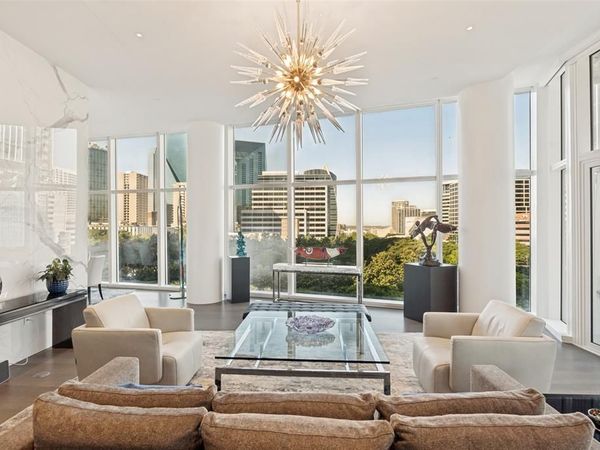 1918 Olive Street, Unit 401, Dallas, TX 75201