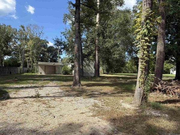 11085 Whispering Oaks Dr, Denham Springs, LA 70785