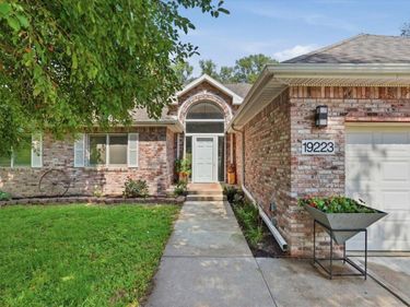 19223 HAWTHORNE Avenue, COUNCIL BLUFFS, IA 51503