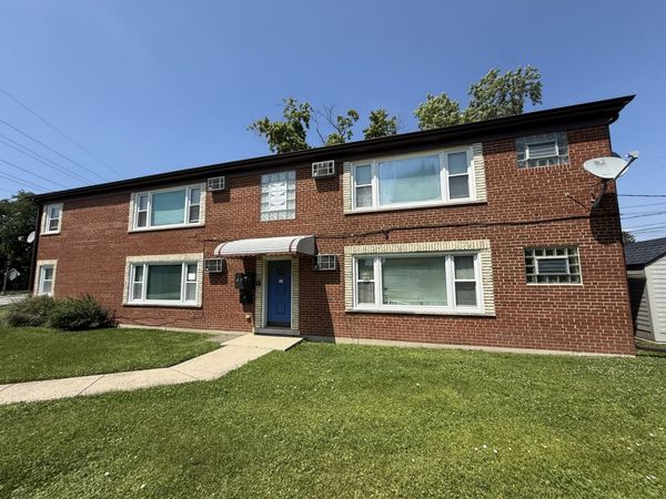4435 Eberly Avenue , Brookfield, IL 60513