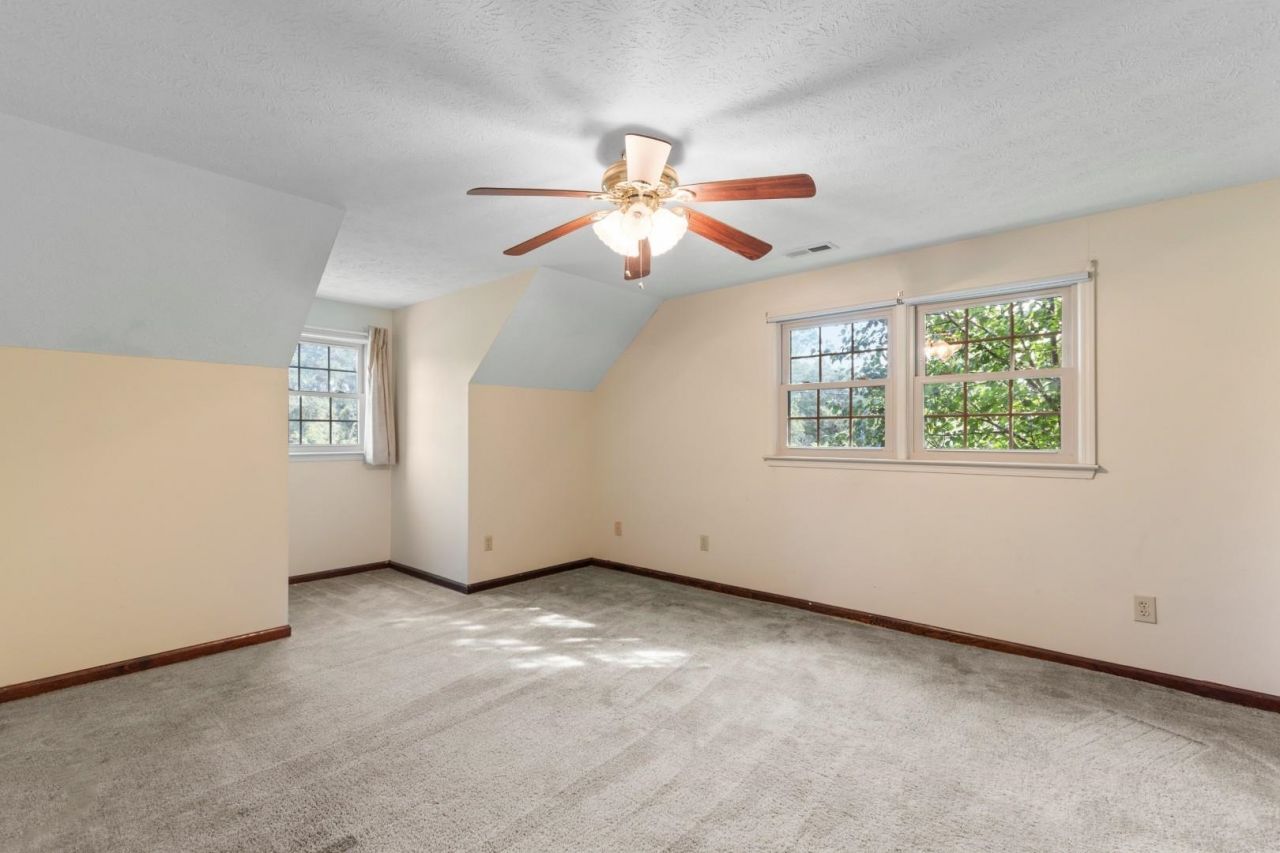 197 Glass Hill Dr. Photo 33