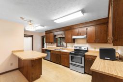 197 Glass Hill Dr. photo 4