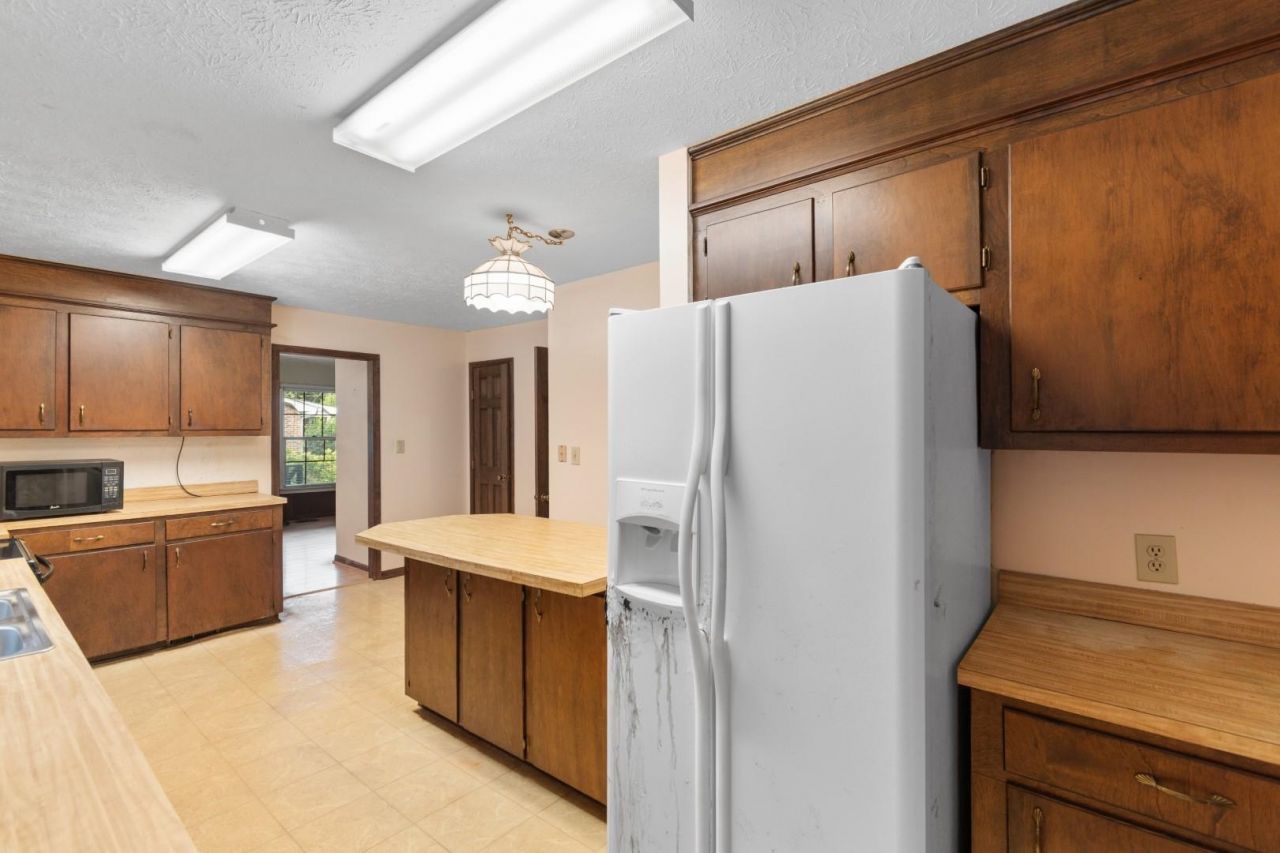197 Glass Hill Dr. Photo 8