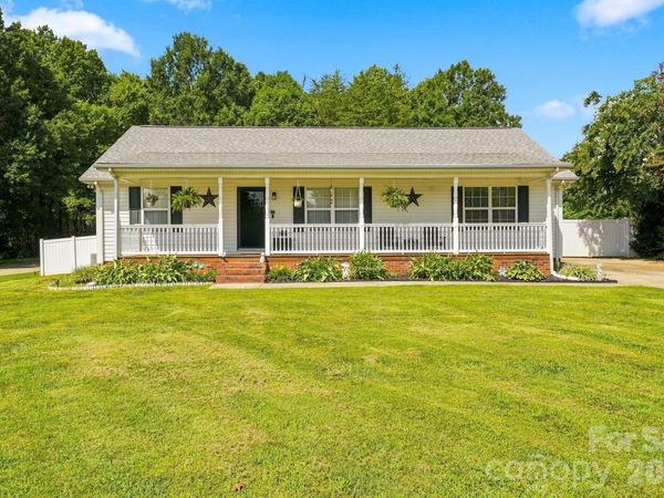 132 Kendra Drive, Mooresville, NC 28117