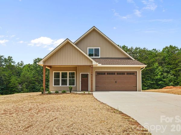 708 Meadowood Street , Hudson, NC 28638
