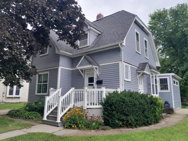 515 N 4th Street, Platteville, WI 53818
