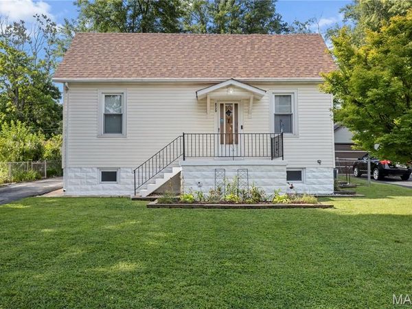 6720 Bonnie Avenue, St Louis, MO 63123