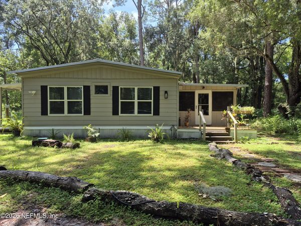 737 JUNCTION Road, Crescent City, FL 32112