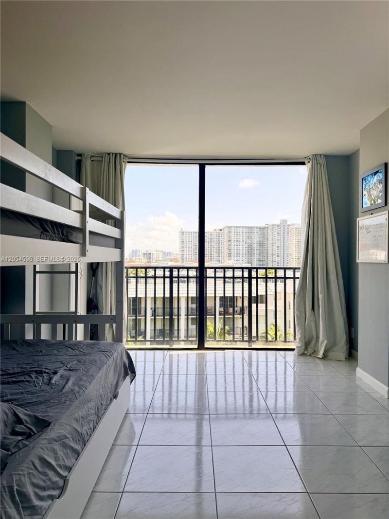 17021 N Bay Rd, Unit 802, Sunny Isles Beach, FL 33160 Photo