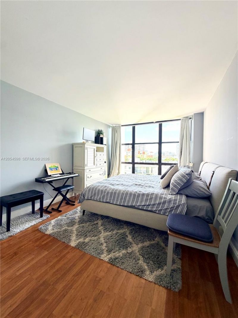 17021 N Bay Rd, Unit 802, Sunny Isles Beach, FL 33160 Photo