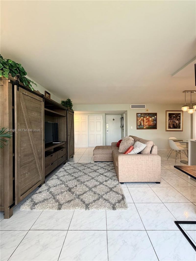 17021 N Bay Rd, Unit 802, Sunny Isles Beach, FL 33160 Photo
