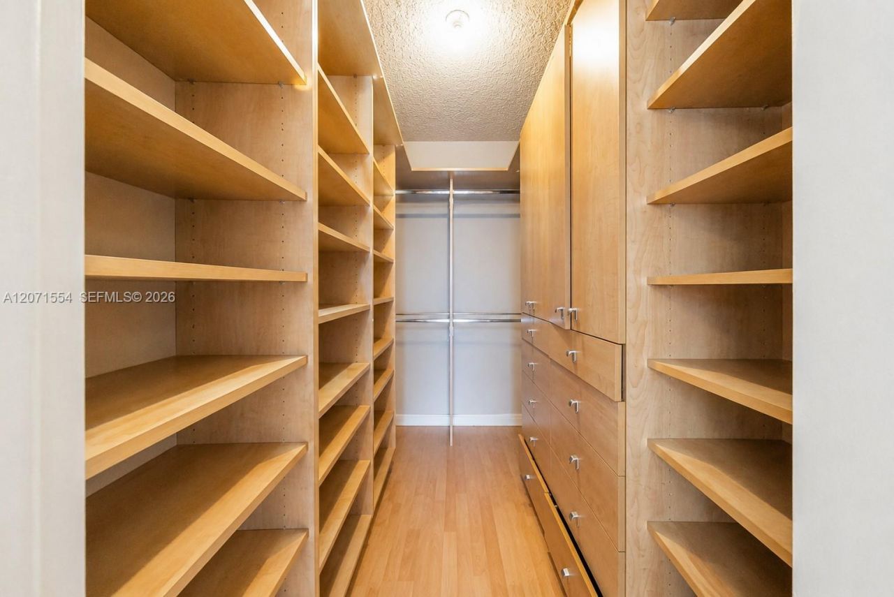 800 West Ave, Unit 917, Miami Beach, FL 33139 Photo
