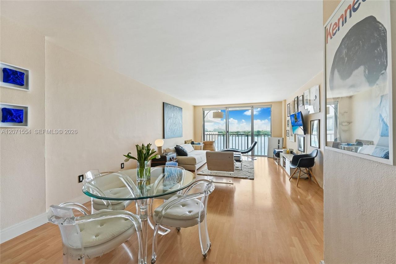 800 West Ave, Unit 917, Miami Beach, FL 33139 Photo
