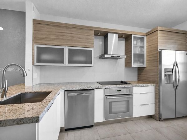 5670 NW 116th Ave , Unit 222, Doral, FL 33178