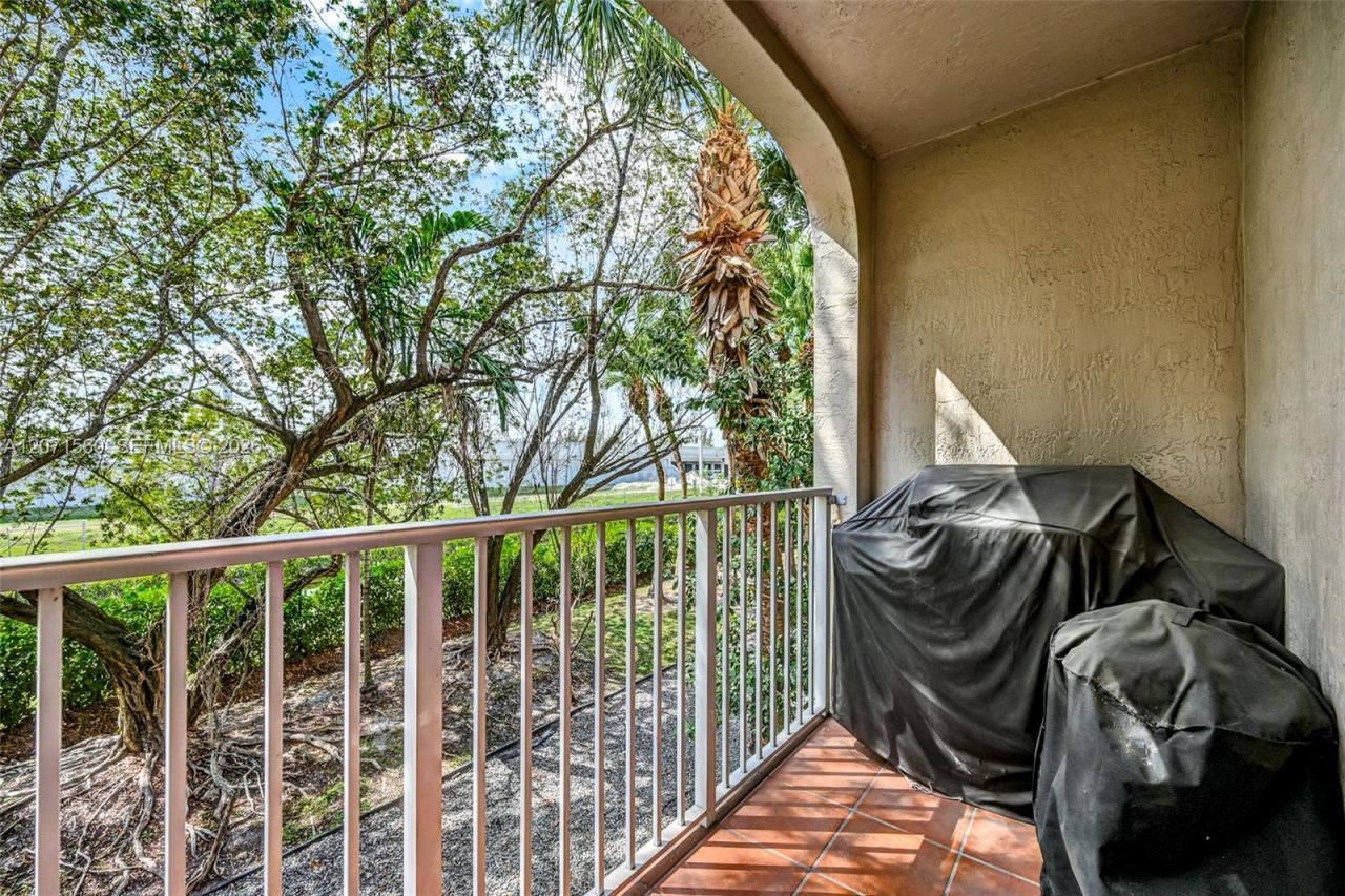 5670 NW 116th Ave , Unit 222, Doral, FL 33178 Photo