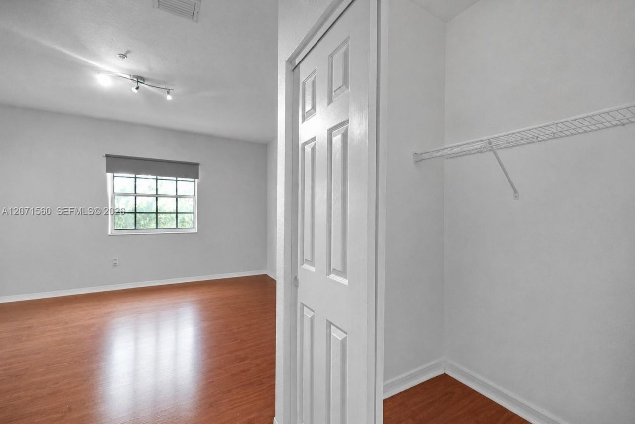 5670 NW 116th Ave , Unit 222, Doral, FL 33178 Photo