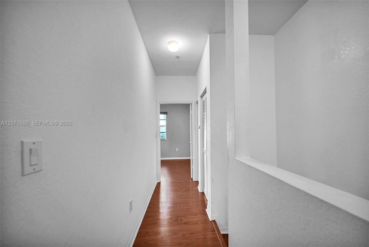 5670 NW 116th Ave , Unit 222, Doral, FL 33178 Photo