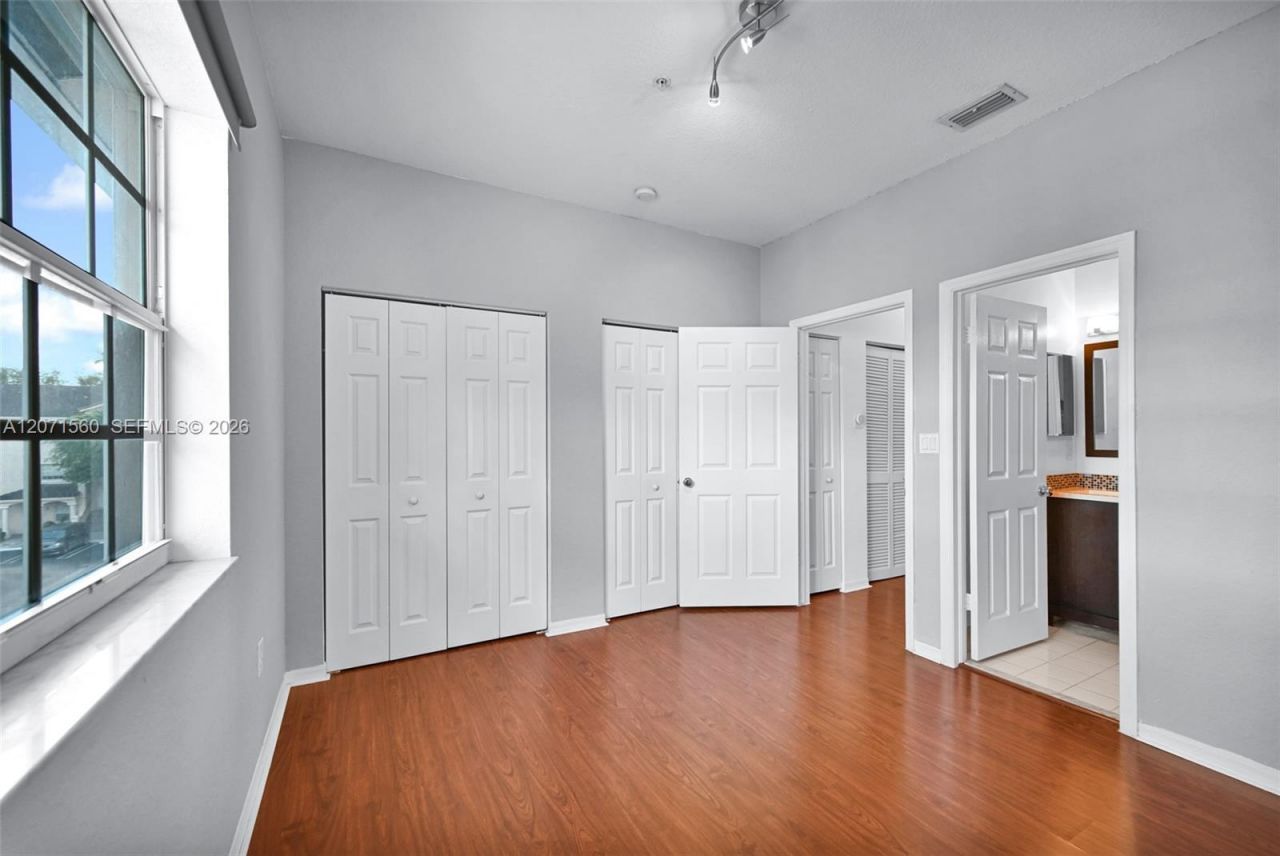 5670 NW 116th Ave , Unit 222, Doral, FL 33178 Photo