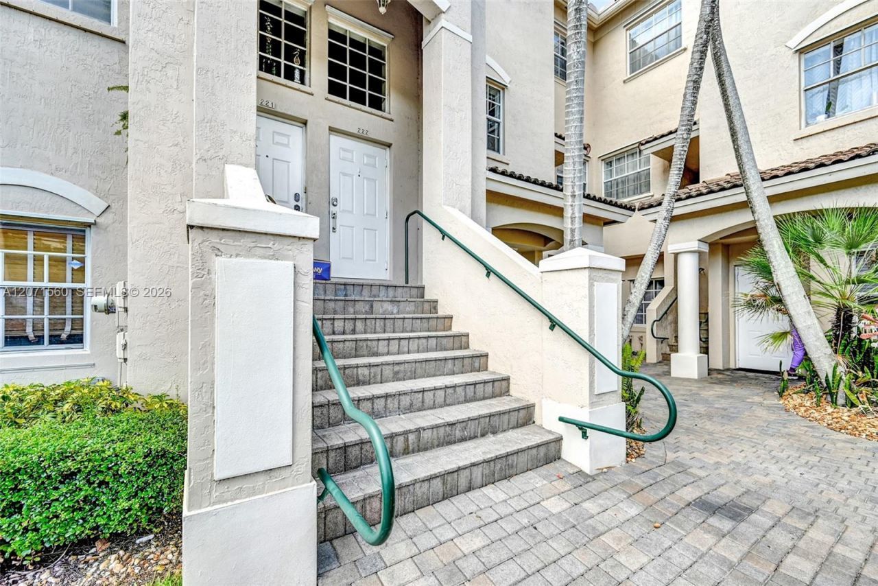 5670 NW 116th Ave , Unit 222, Doral, FL 33178 Photo