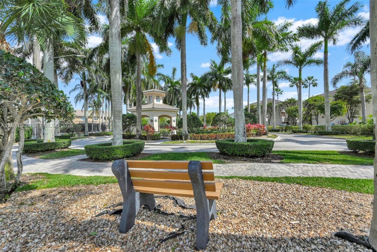 5670 NW 116th Ave , Unit 222, Doral, FL 33178 Photo