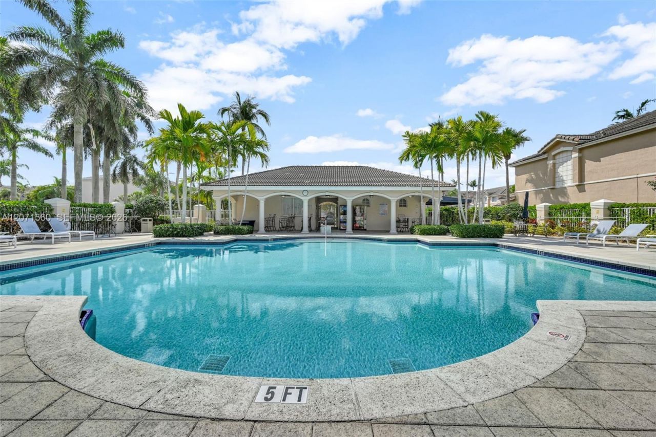 5670 NW 116th Ave , Unit 222, Doral, FL 33178 Photo