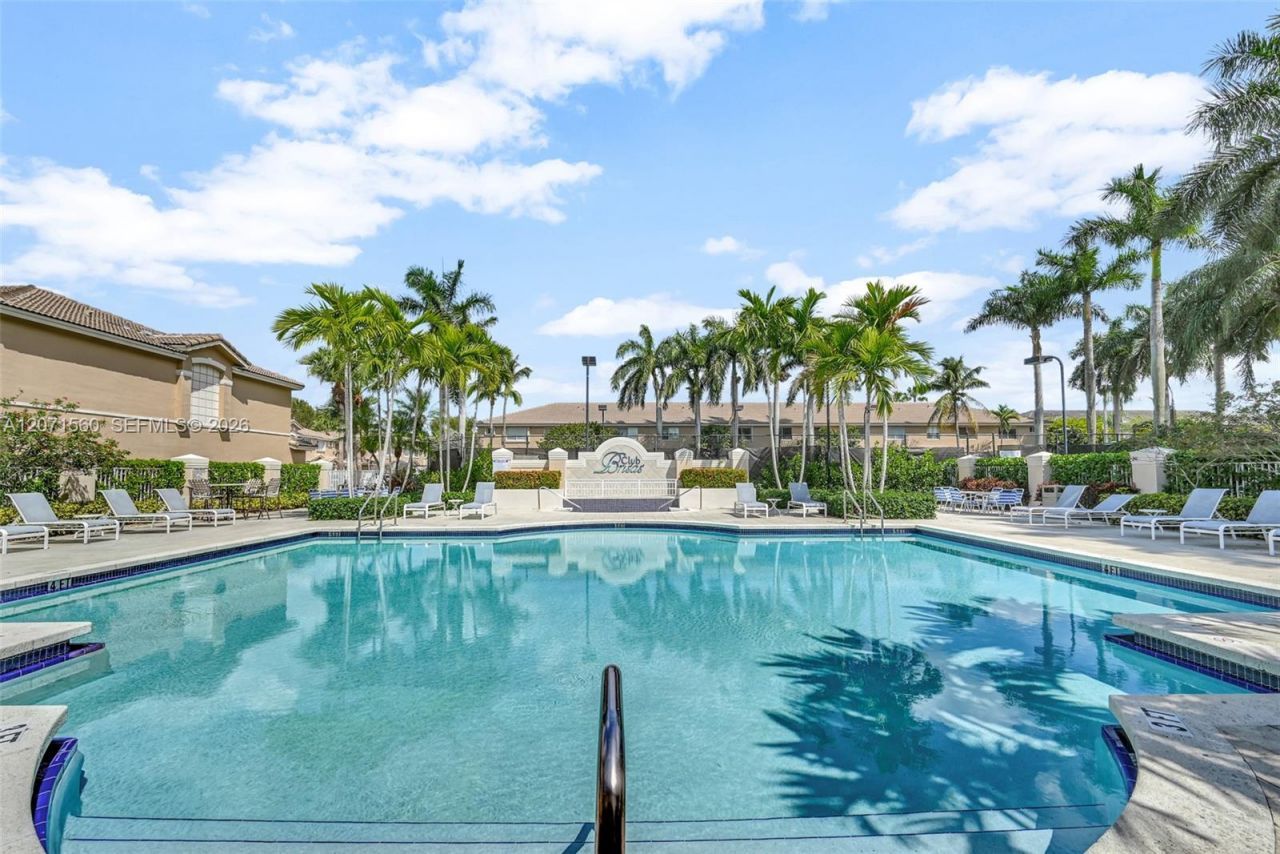 5670 NW 116th Ave , Unit 222, Doral, FL 33178 Photo