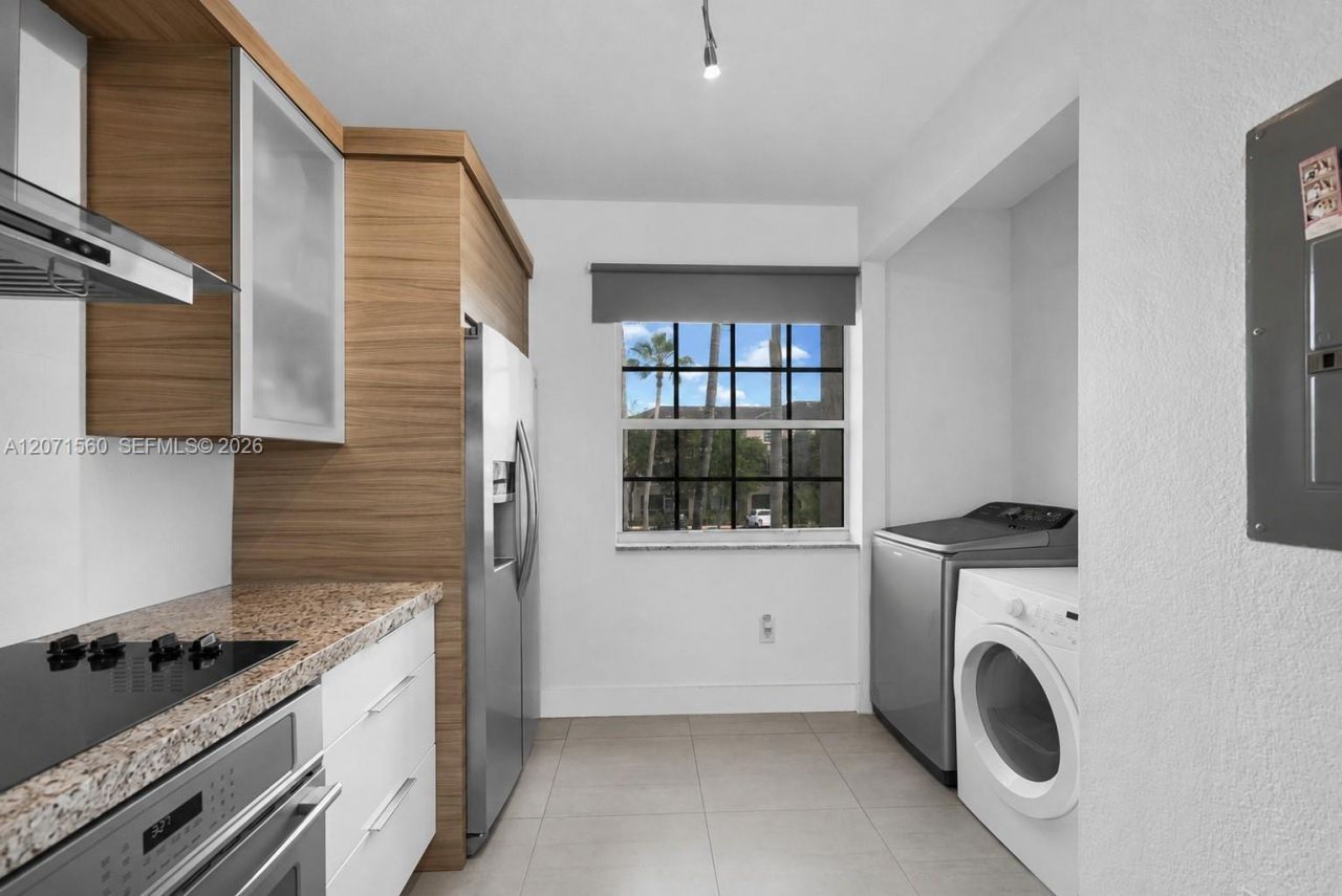 5670 NW 116th Ave , Unit 222, Doral, FL 33178 Photo