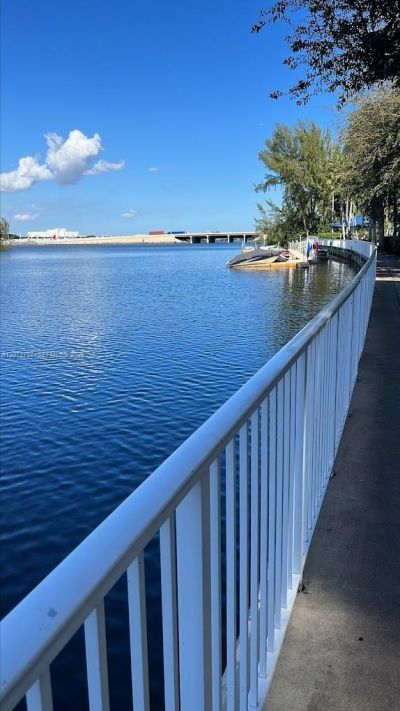 5085 NW 7th St, Unit 512, Miami, FL 33126 Photo