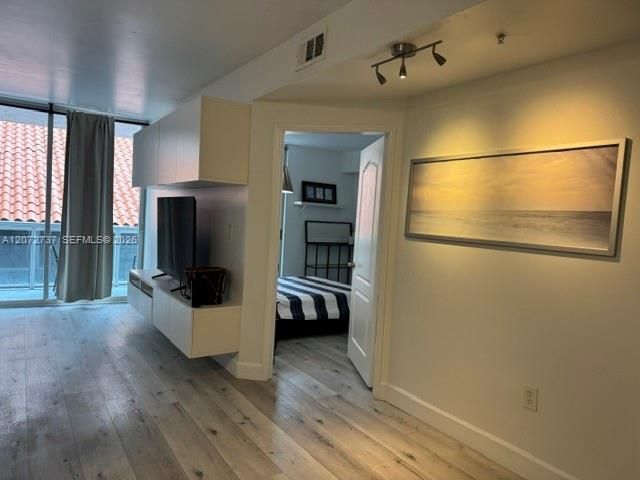 5085 NW 7th St, Unit 512, Miami, FL 33126 Photo