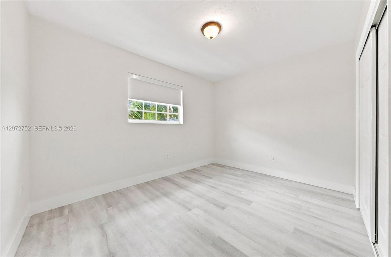 219 NW 10th Ave , Unit APT #4, Miami, FL 33128 Photo