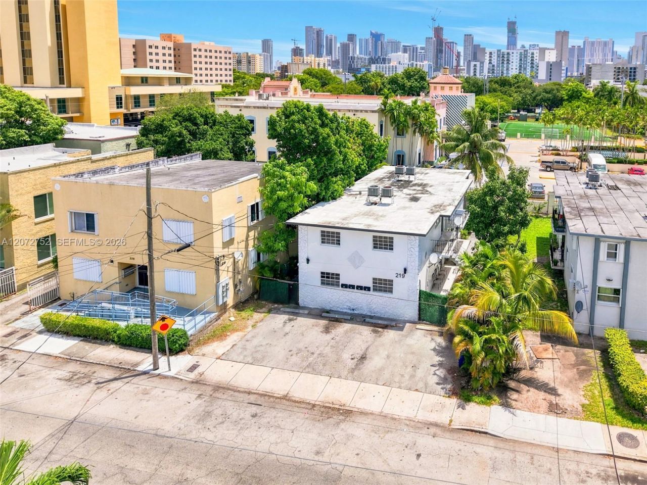 219 NW 10th Ave , Unit APT #4, Miami, FL 33128 Photo