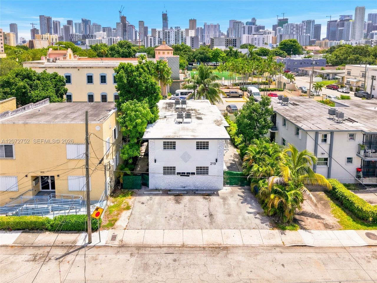 219 NW 10th Ave , Unit APT #4, Miami, FL 33128 Photo
