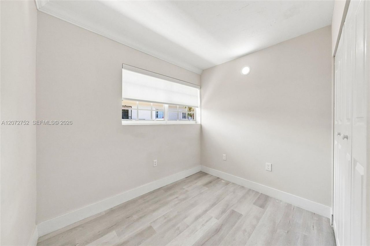 219 NW 10th Ave , Unit APT #4, Miami, FL 33128 Photo