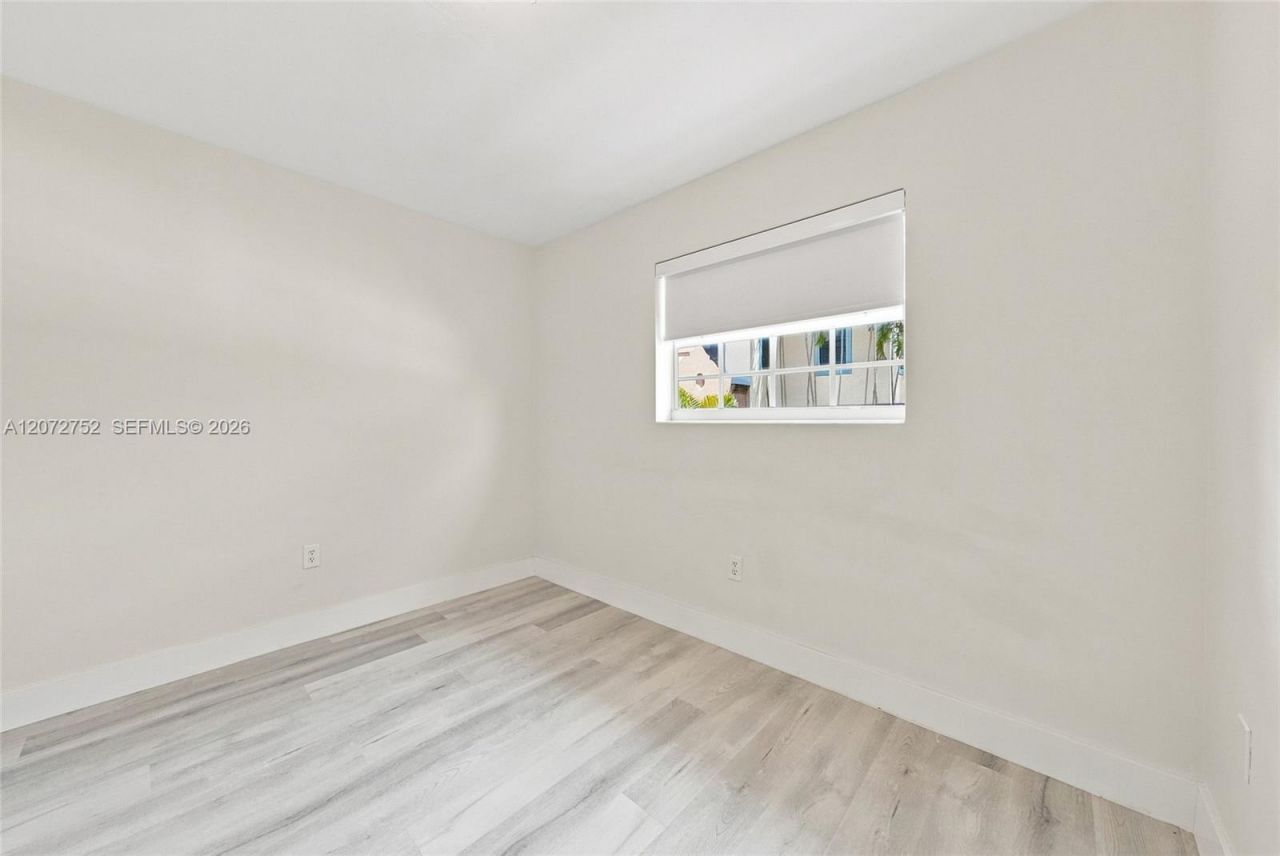 219 NW 10th Ave , Unit APT #4, Miami, FL 33128 Photo