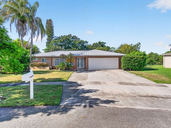 4760 BISON Street, Boca Raton, FL 33428
