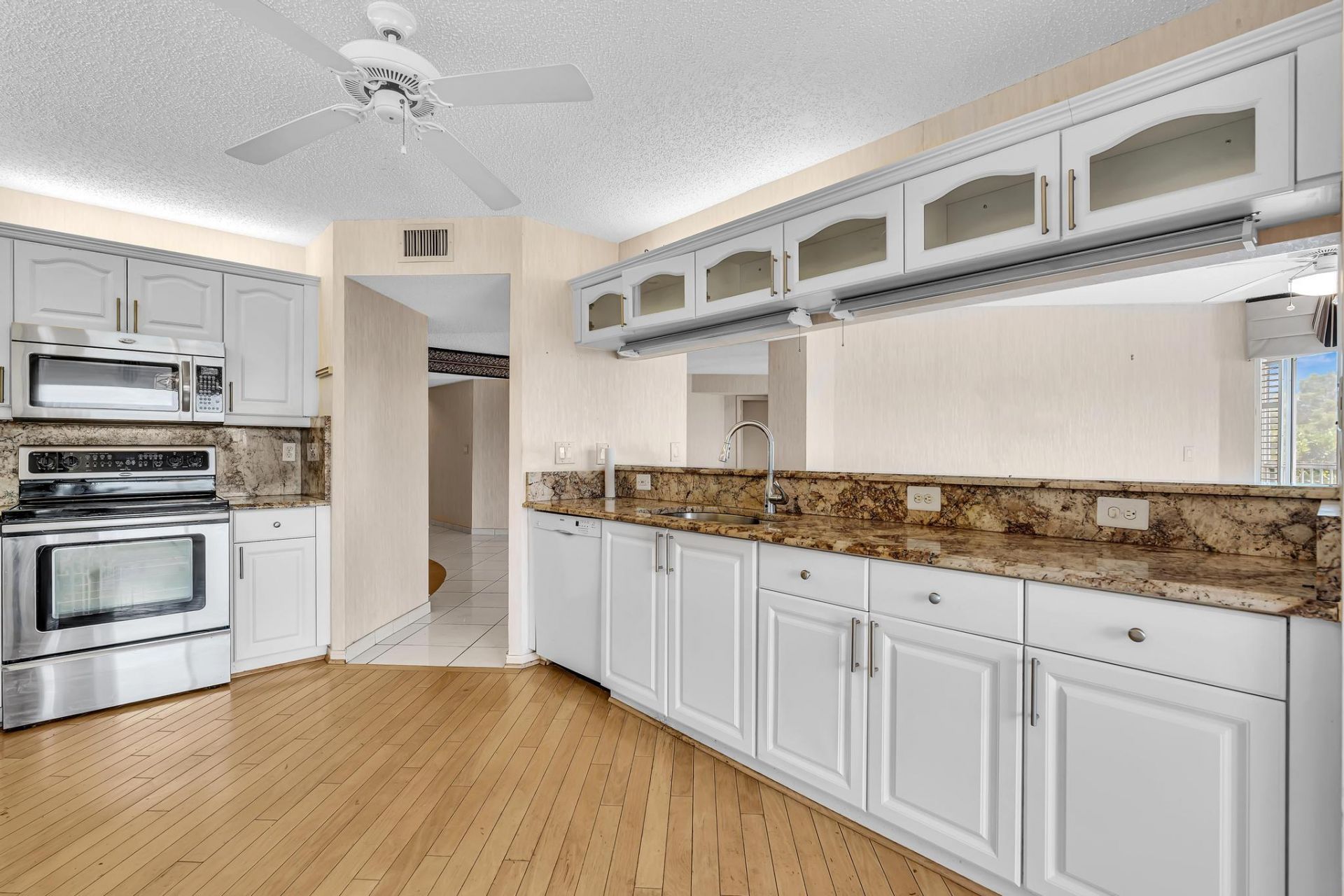 7557 Granville Drive, Unit 305, Tamarac, FL 33321 Photo
