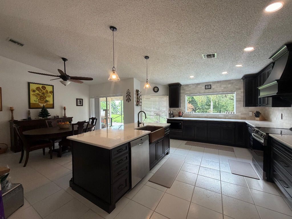 1551 S Club Drive, Wellington, FL 33414 Photo