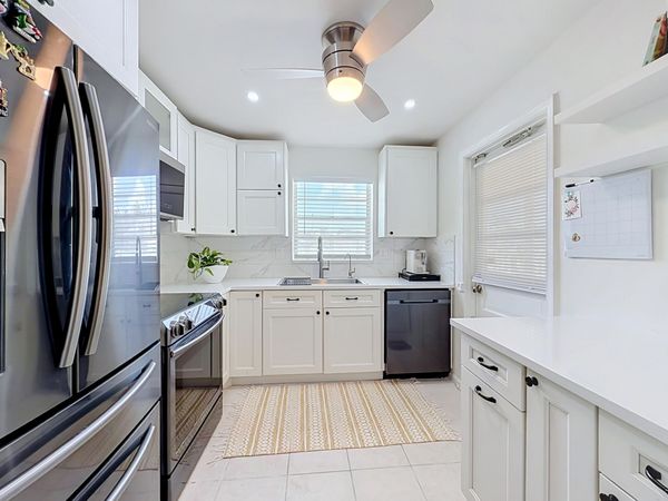 2121 NE 68th Street, Unit 109, Fort Lauderdale, FL 33308