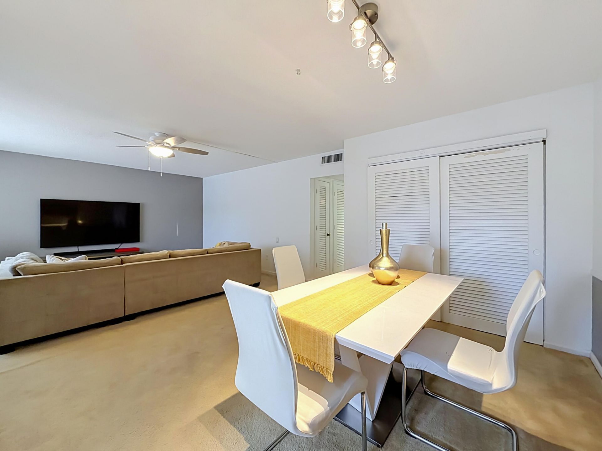 2121 NE 68th Street, Unit 109, Fort Lauderdale, FL 33308 Photo