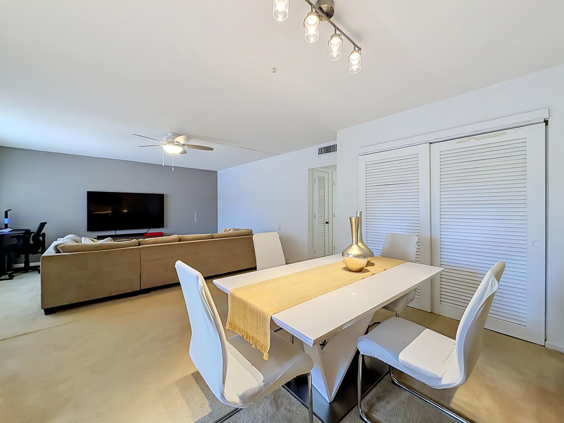 2121 NE 68th Street, Unit 109, Fort Lauderdale, FL 33308 Photo
