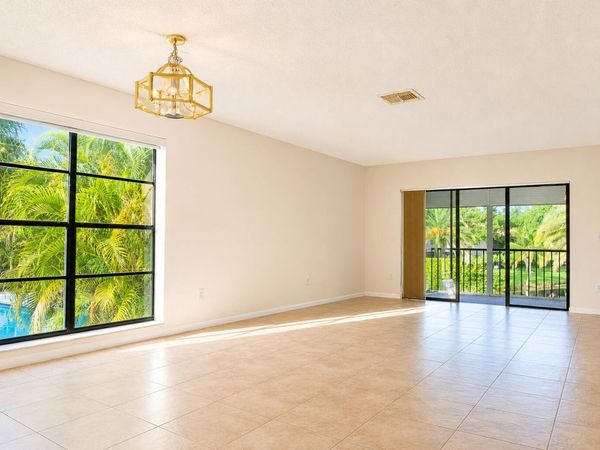 9307 Vista Del Lago, Unit 17B, Boca Raton, FL 33428