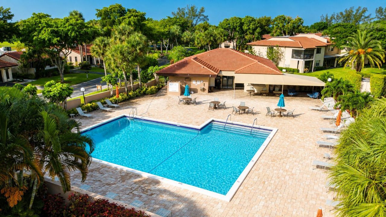 9307 Vista Del Lago, Unit 17B, Boca Raton, FL 33428 Photo
