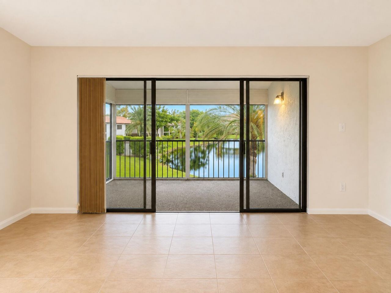 9307 Vista Del Lago, Unit 17B, Boca Raton, FL 33428 Photo