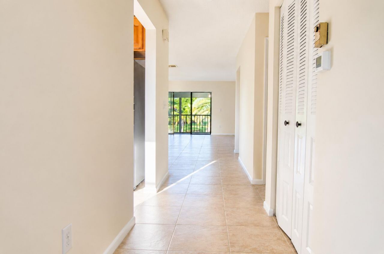 9307 Vista Del Lago, Unit 17B, Boca Raton, FL 33428 Photo