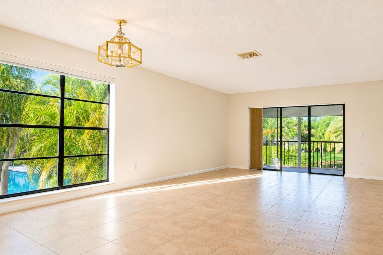 9307 Vista Del Lago, Unit 17B, Boca Raton, FL 33428 Photo