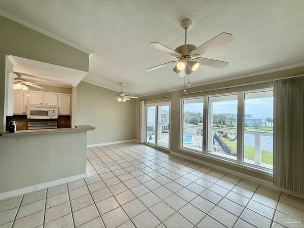 200 Pensacola Beach Rd, Gulf Breeze, FL 32561