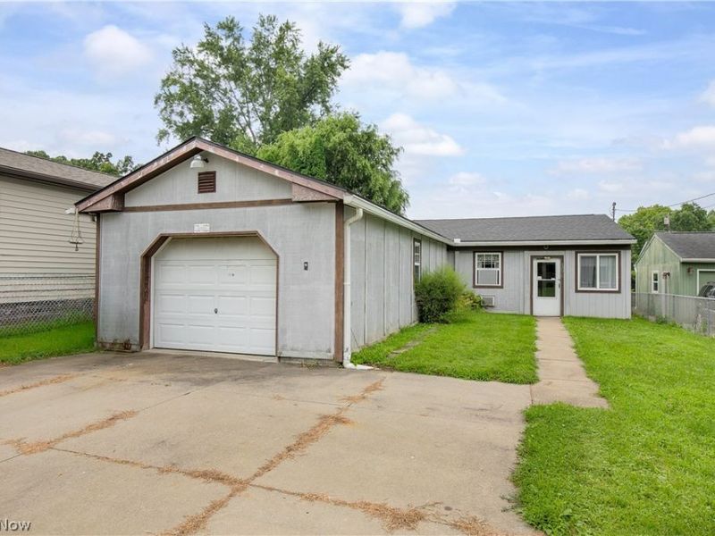 1276 Prospect Street, Barberton, OH 44203 Photo 3