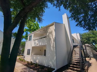 7431 Holly Hill Drive , Unit 101, Dallas, TX 75231